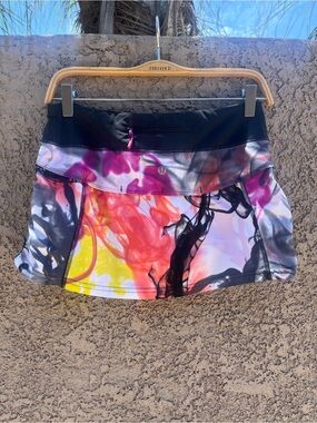 Lululemon Run Jog Skirt in Unicorn Tears pattern size 4